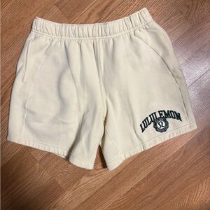 Lululemon Pale Yellow Scuba Mid-Rise Oversized Short 7”